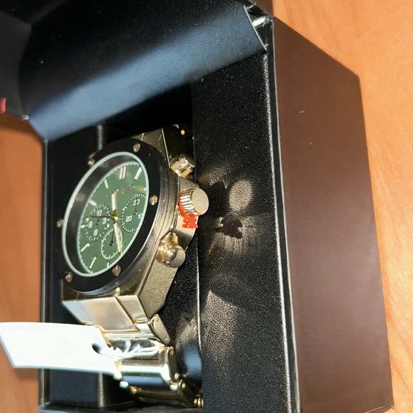 ED HARDY MEN'S WATCH GOLD & BLACK & Green face METAL BRACELET